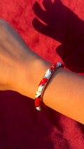 Red & white wavy bangle