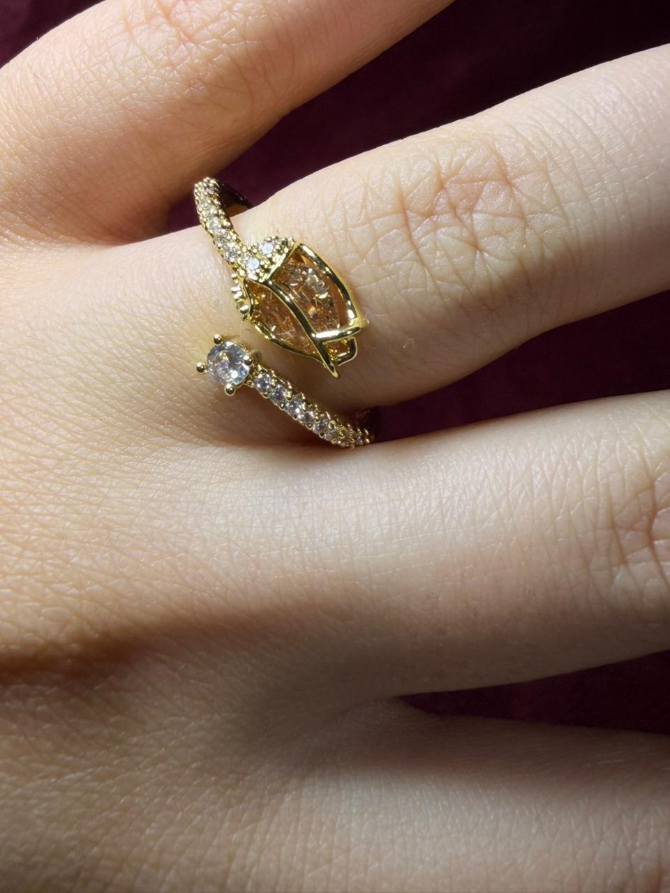 Ziricon Snake Ring