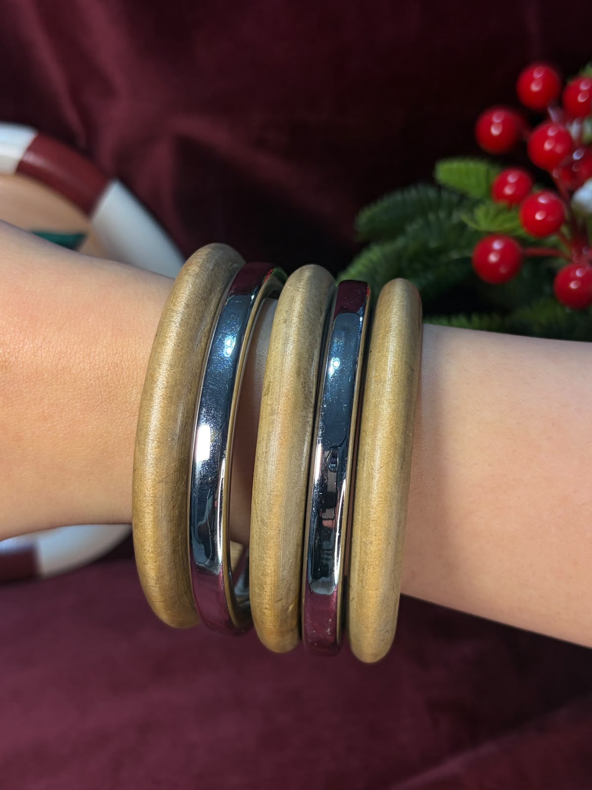 Metalic Wood Bangle Set