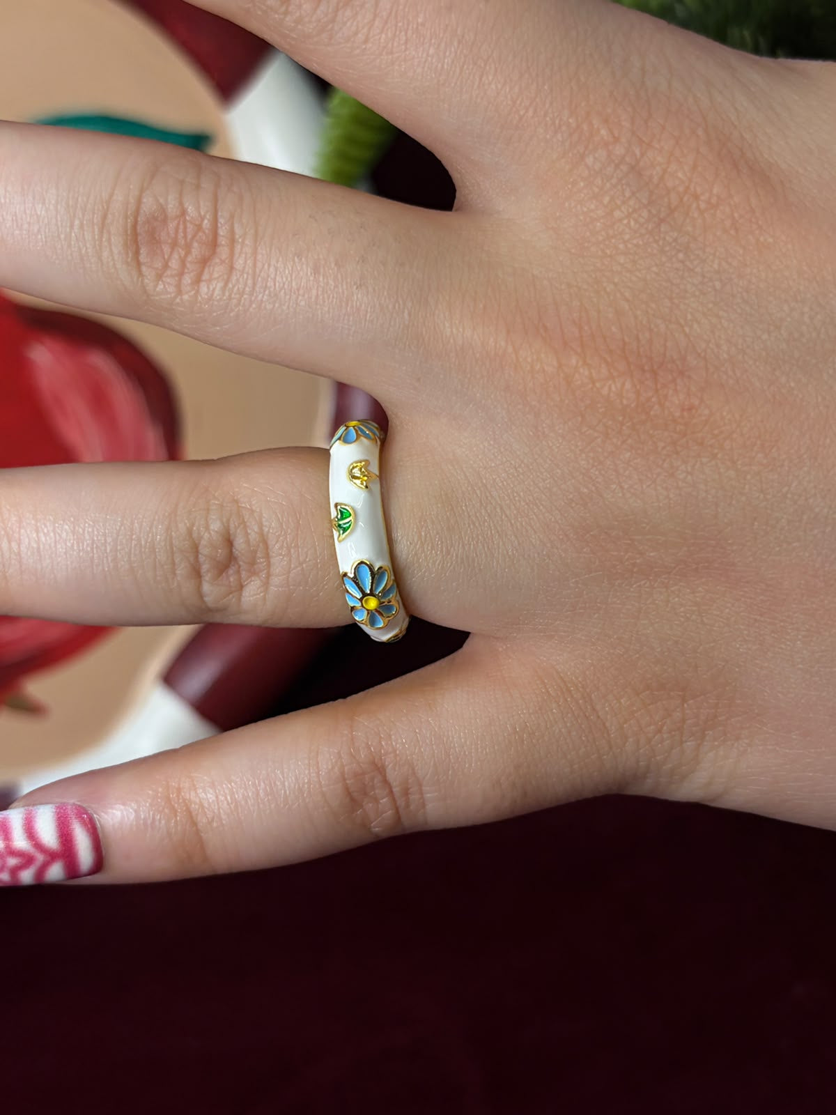 Multicolor Roses in White Enamel Ring